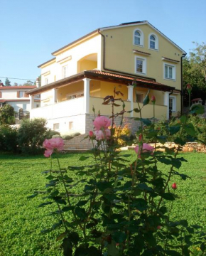 Гостиница Guesthouse Villa AnnaDora  Брзеч